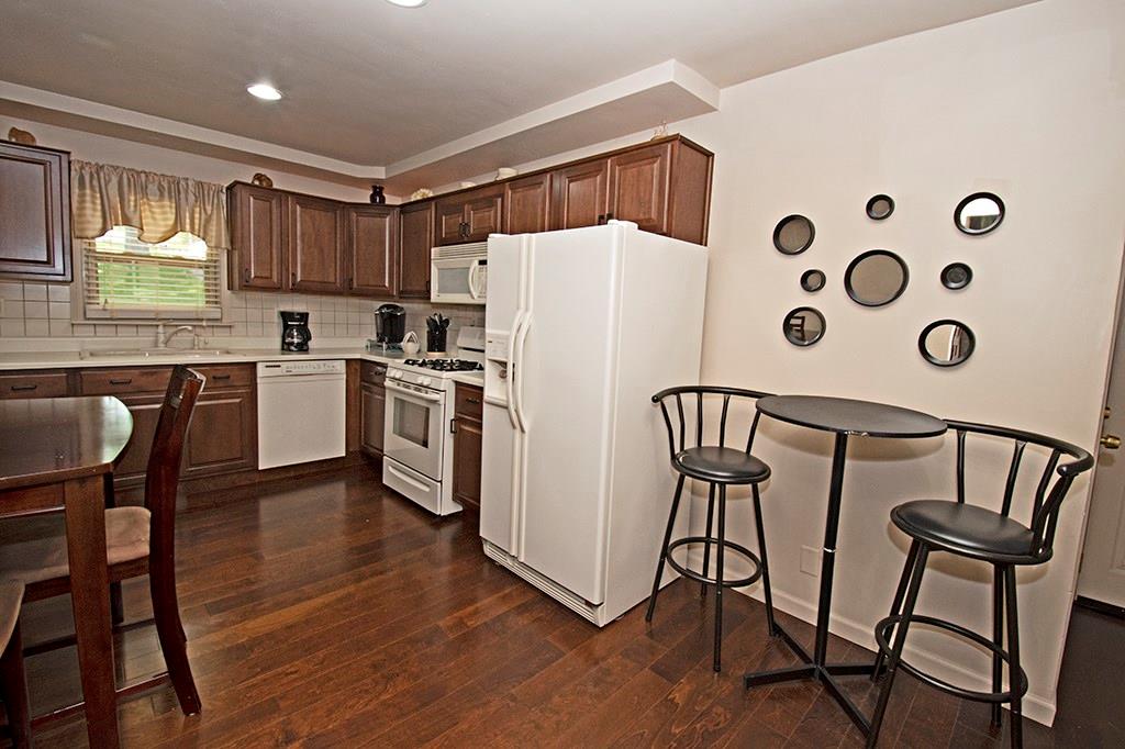 8280 Tanglewood Road Pittsburgh, PA 15237 - Photo 12 of 25