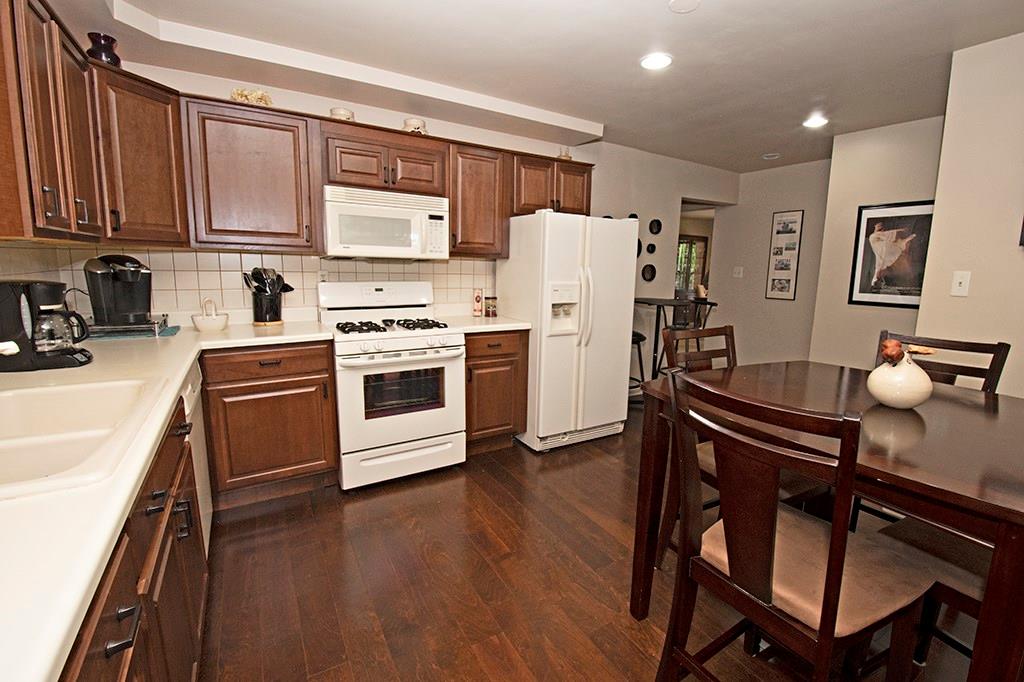 8280 Tanglewood Road Pittsburgh, PA 15237 - Photo 9 of 25