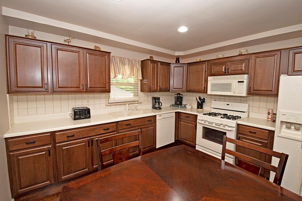8280 Tanglewood Road Pittsburgh, PA 15237 - Photo 10 of 25
