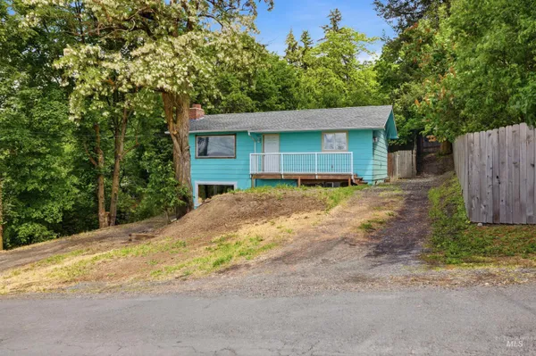 $415,000 | 416 North Van Buren Street, Moscow, ID 83843