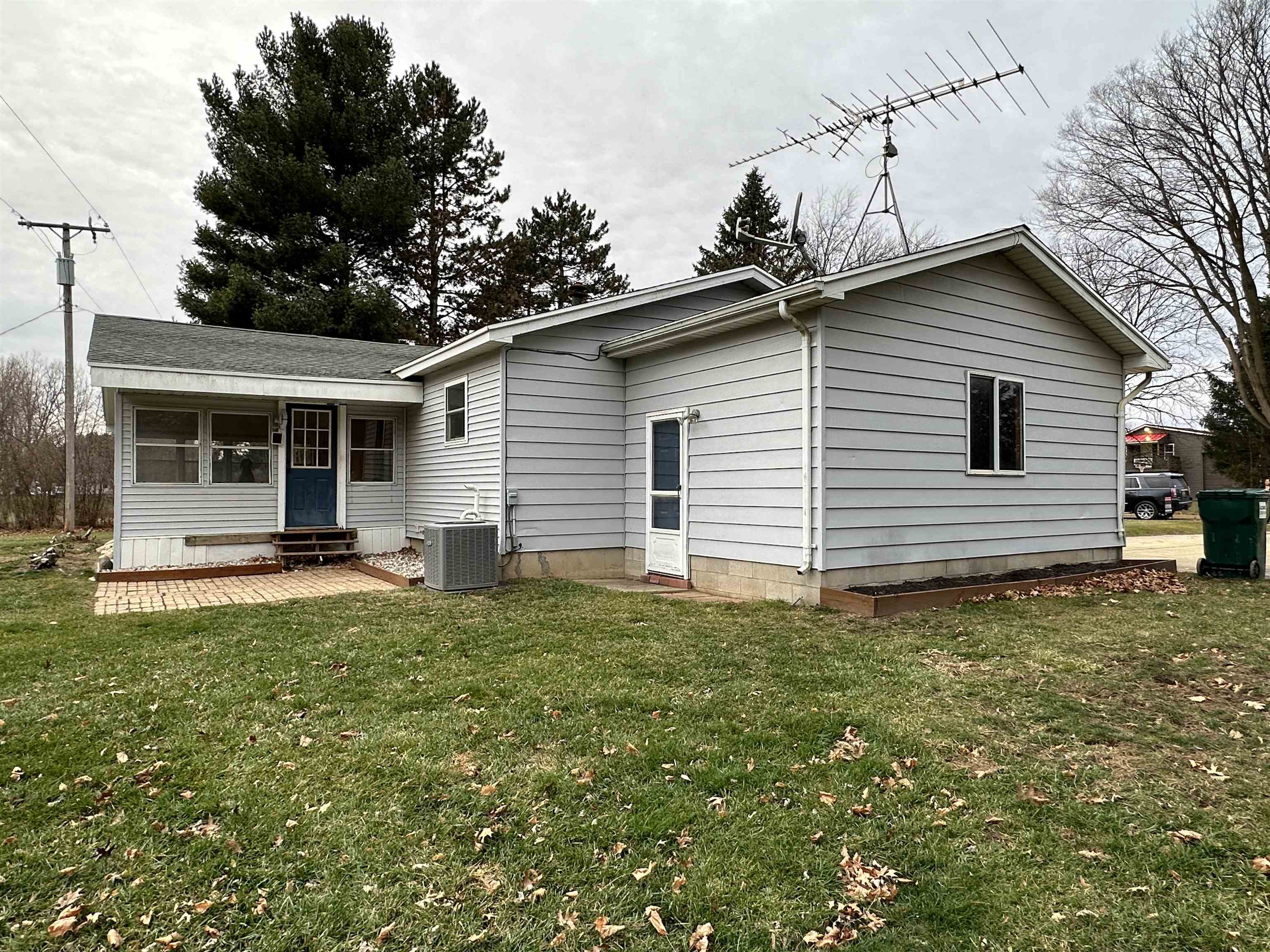 10289 East Lovejoy Road Perry, MI 48872 - Photo 43 of 46 50097208-42.JPG