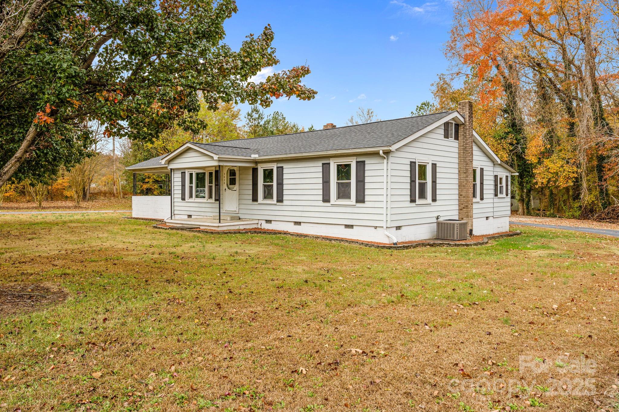 3020 Old Union Church Road Salisbury, NC 28146 - Photo 2 of 48 a front view of a house with swimming pool