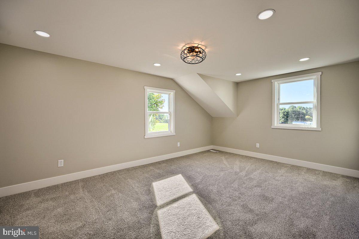 902 Bower Lane Harrisburg, PA 17112 - Photo 22 of 55