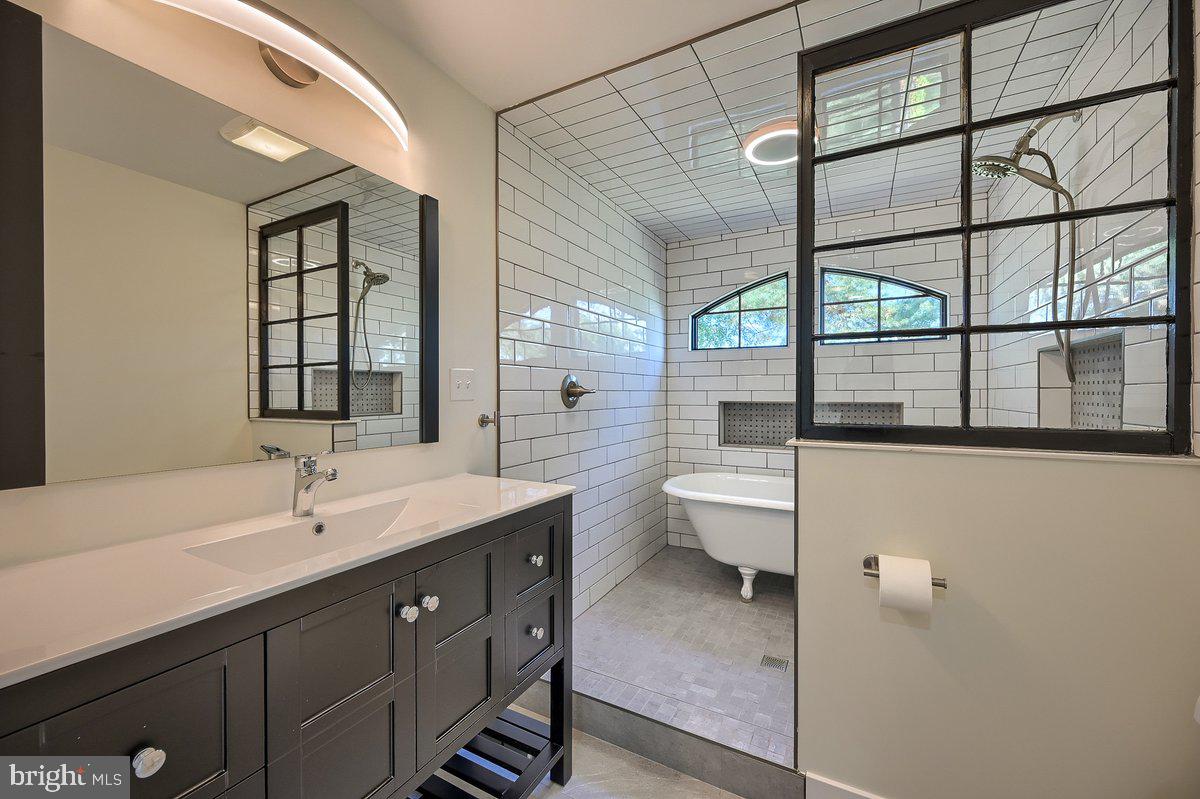 902 Bower Lane Harrisburg, PA 17112 - Photo 26 of 55