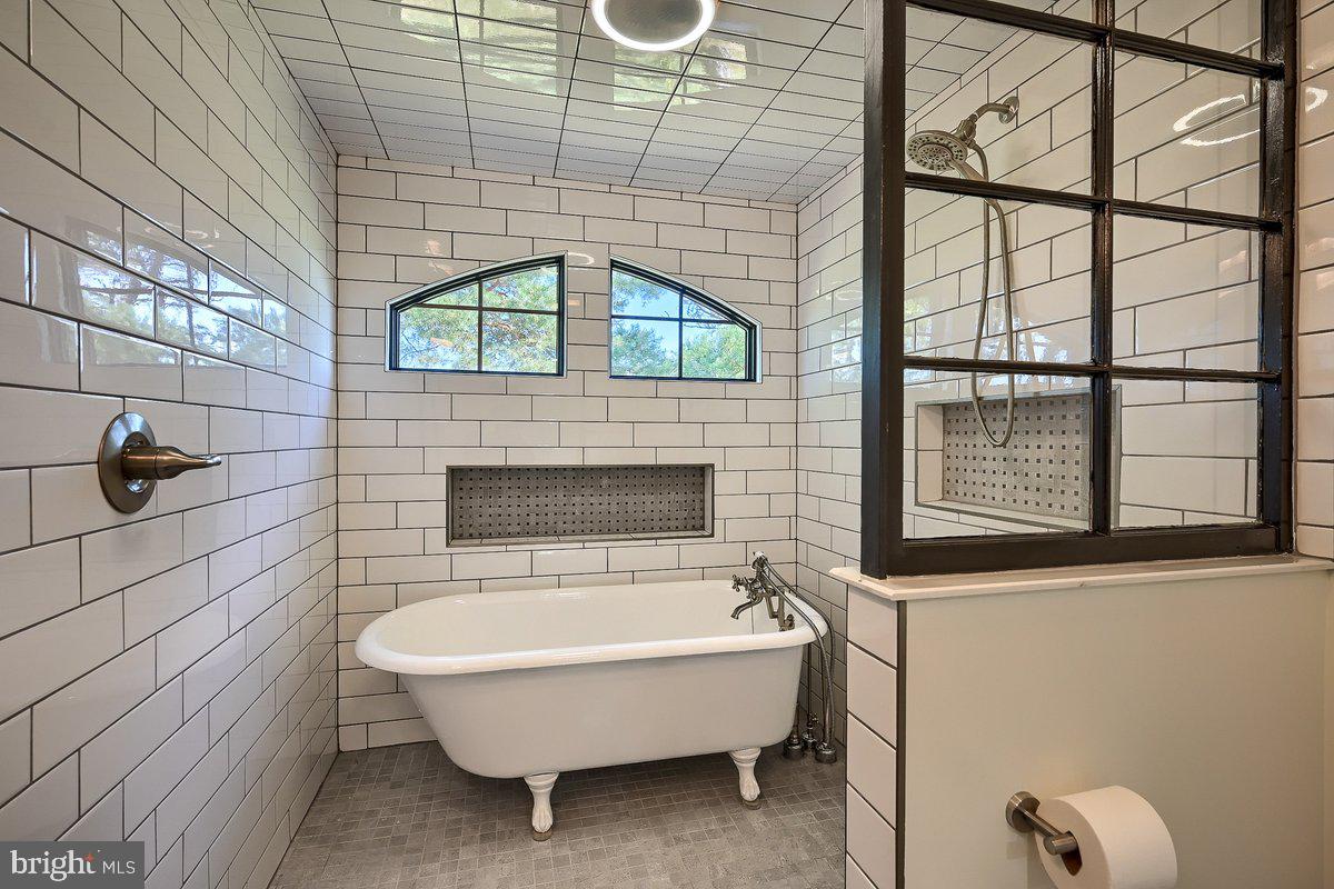 902 Bower Lane Harrisburg, PA 17112 - Photo 27 of 55