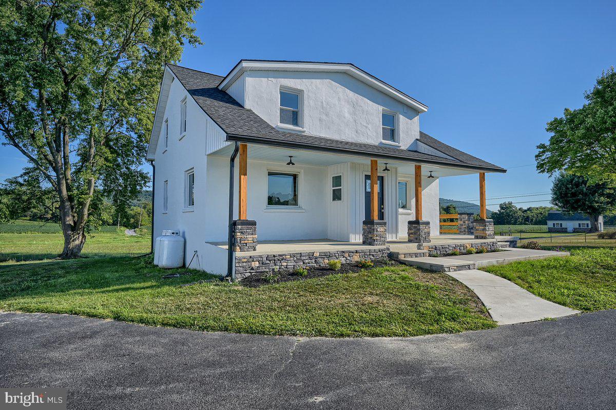 902 Bower Lane Harrisburg, PA 17112 - Photo 3 of 55