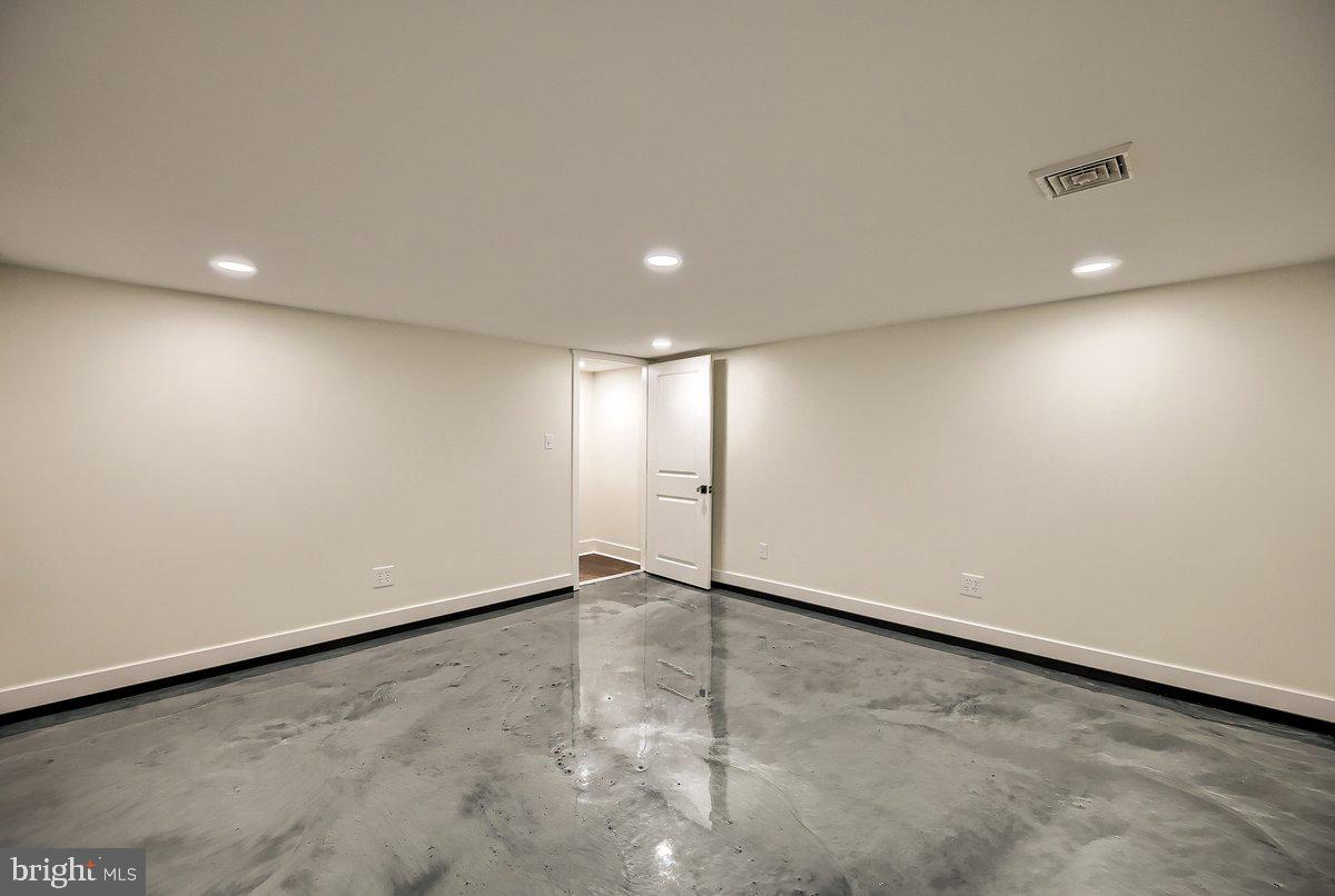 902 Bower Lane Harrisburg, PA 17112 - Photo 35 of 55