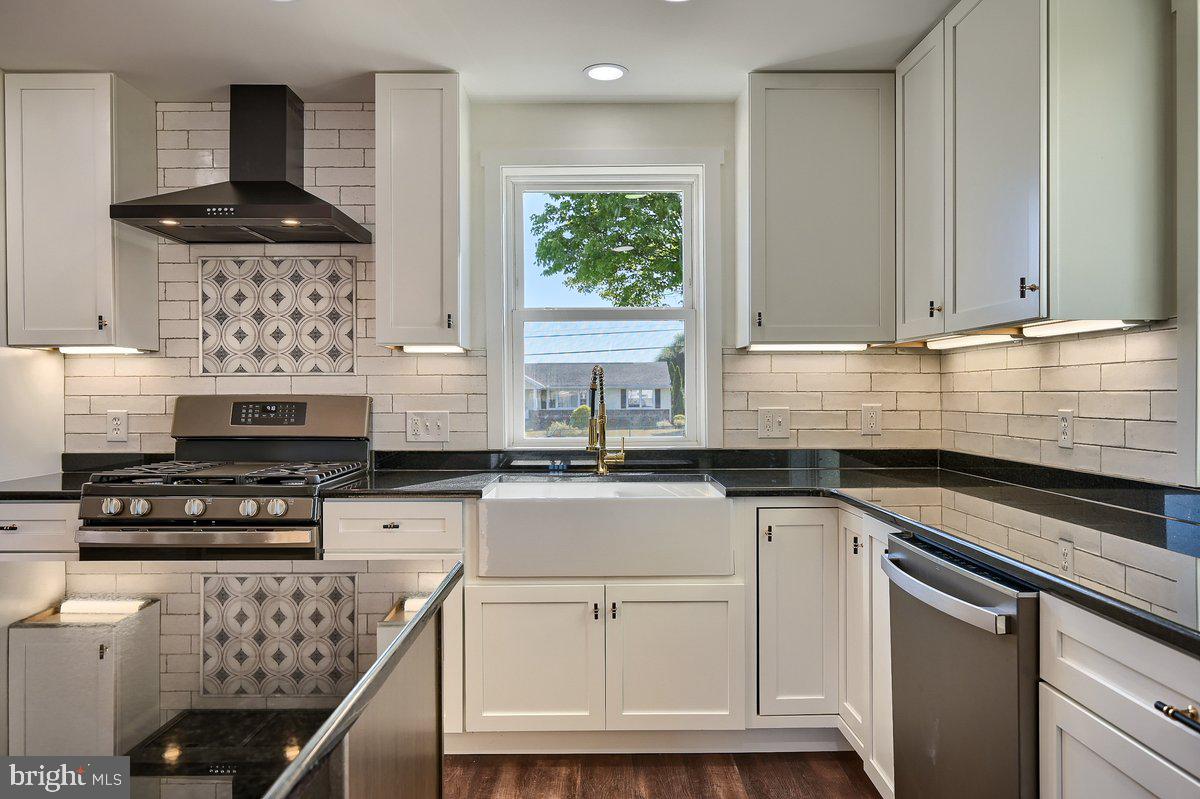 902 Bower Lane Harrisburg, PA 17112 - Photo 8 of 55