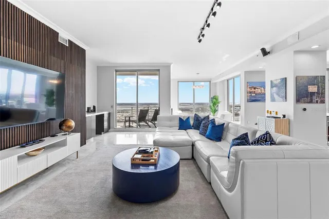 $15,000 | 449 South 12th Street, Unit 2602, Tampa, FL 33602