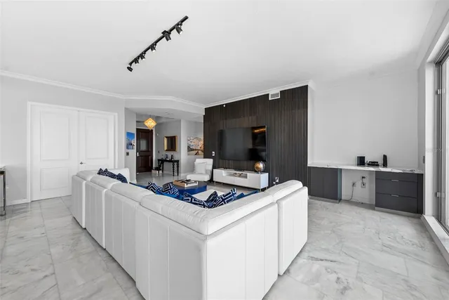 $15,000 | 449 South 12th Street, Unit 2602, Tampa, FL 33602