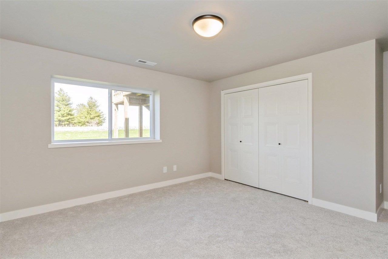 1202 High Rdg Trail Solon, IA 52333 - Photo 14 of 16 Gallery Image 14