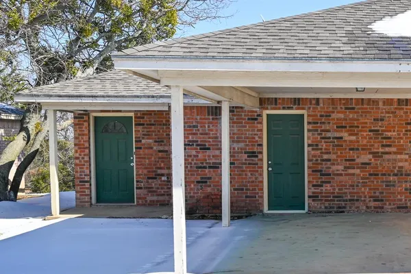 $1,395 | 604 North Sewell Drive, Unit B, Decatur, TX 76234