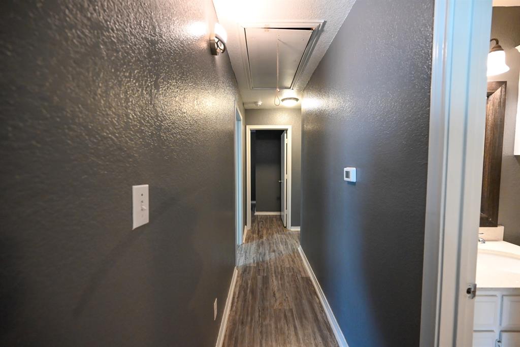 604 North Sewell Drive, Unit B Decatur, TX 76234 - Photo 6 of 10