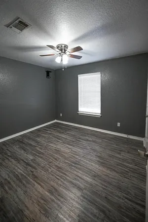 $1,395 | 604 North Sewell Drive, Unit B, Decatur, TX 76234