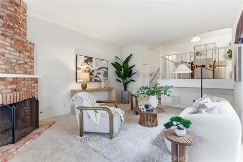 $1,099,000 | 2435 Rue De Cannes, Costa Mesa, CA 92627
