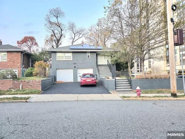 $4,900 | 201 Riverdale Drive, Fort Lee, NJ 07024