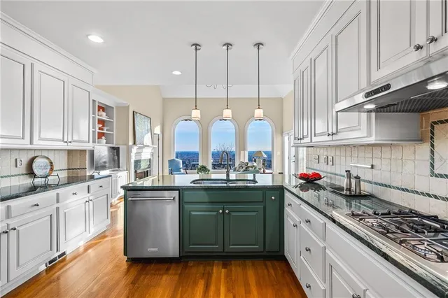 $875,000 | 4302 Highborne Drive Northeast, Marietta, GA 30066