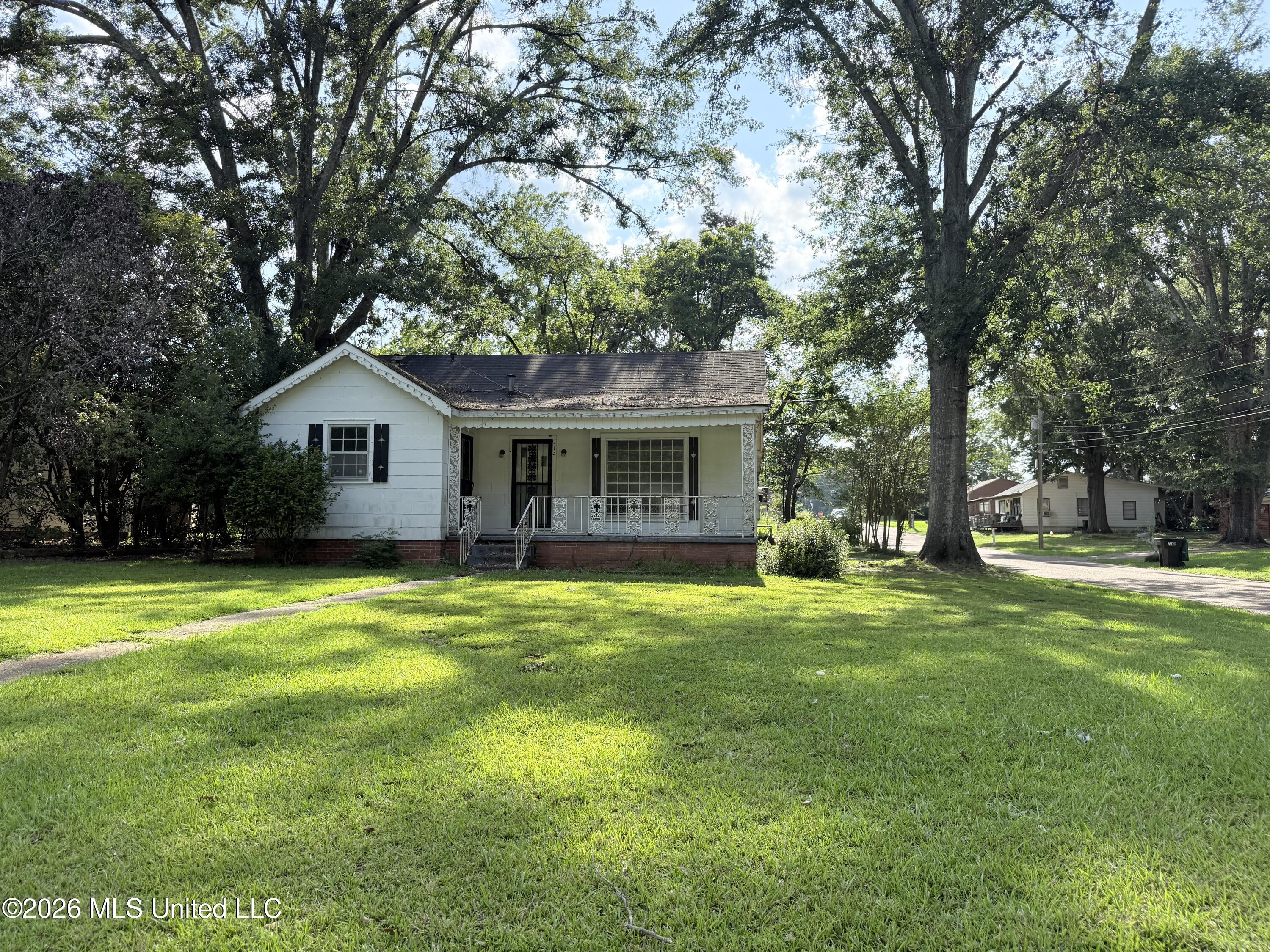 413 Fairground Street Winona, MS 38967 - Photo 3 of 5 IMG_0083