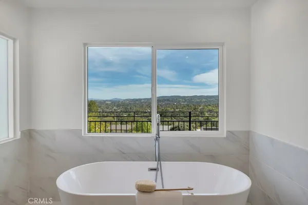 $12,000 | 5952 Woodland View Drive, Woodland Hills, CA 91367