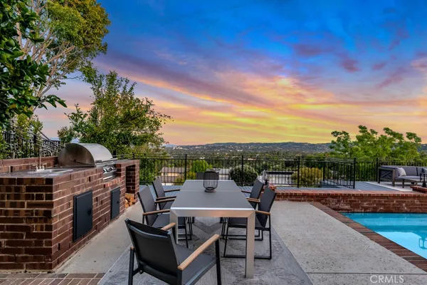 $12,000 | 5952 Woodland View Drive, Woodland Hills, CA 91367