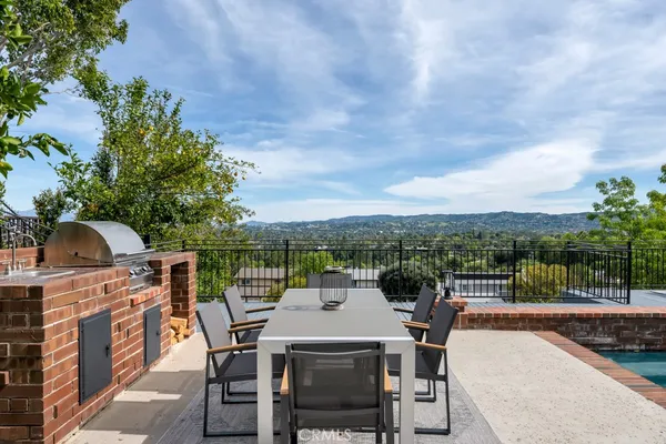 $12,000 | 5952 Woodland View Drive, Woodland Hills, CA 91367