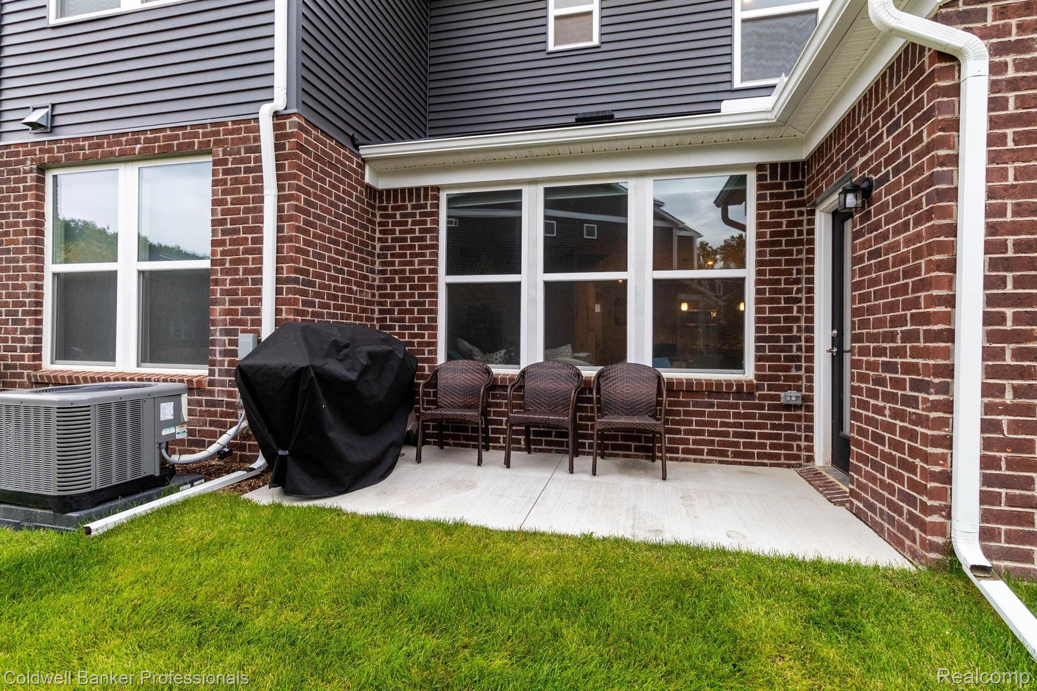 336 Strawberry Drive Rochester, MI 48307 - Photo 45 of 47 Patio