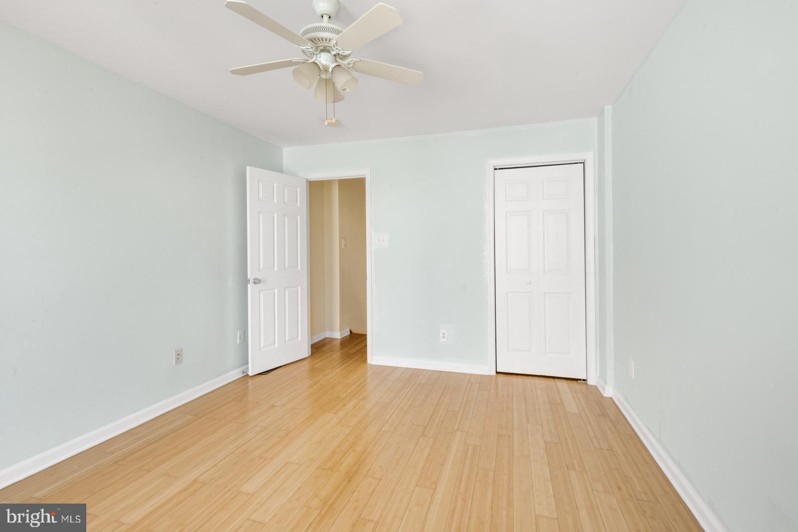 2476 Emerald Street Philadelphia, PA 19125 - Photo 19 of 29