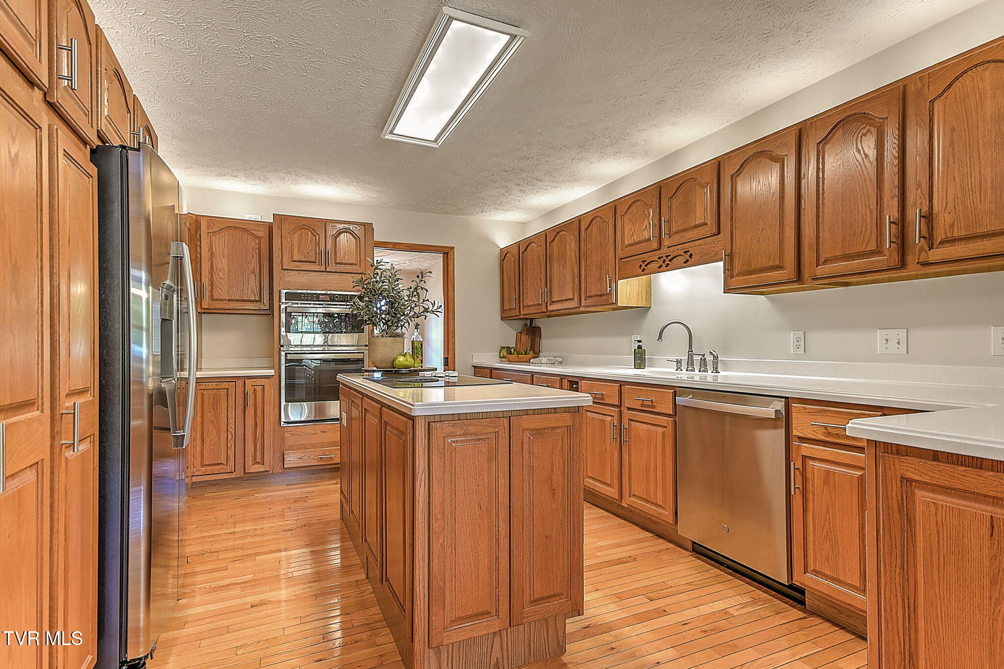 18137 Old Jonesboro Road Bristol, VA 24202 - Photo 26 of 90 28-web-or-mls-18137 Old Joboro GUnit-28