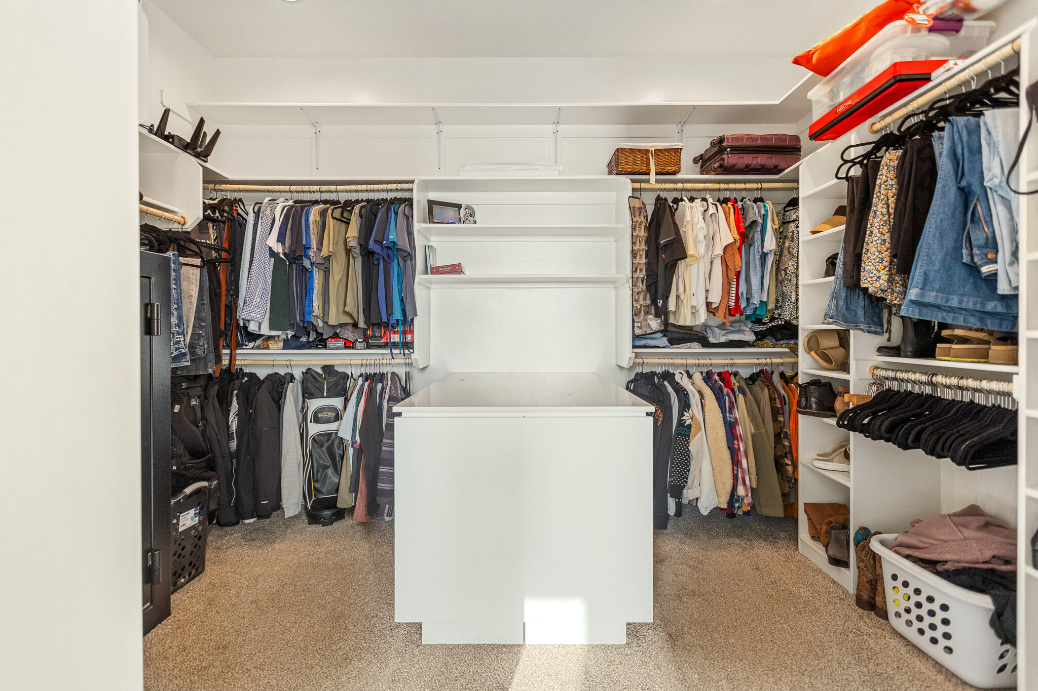 131 North Anderson Road, Unit B Exeter, CA 93221 - Photo 53 of 86 53 Primary Closet