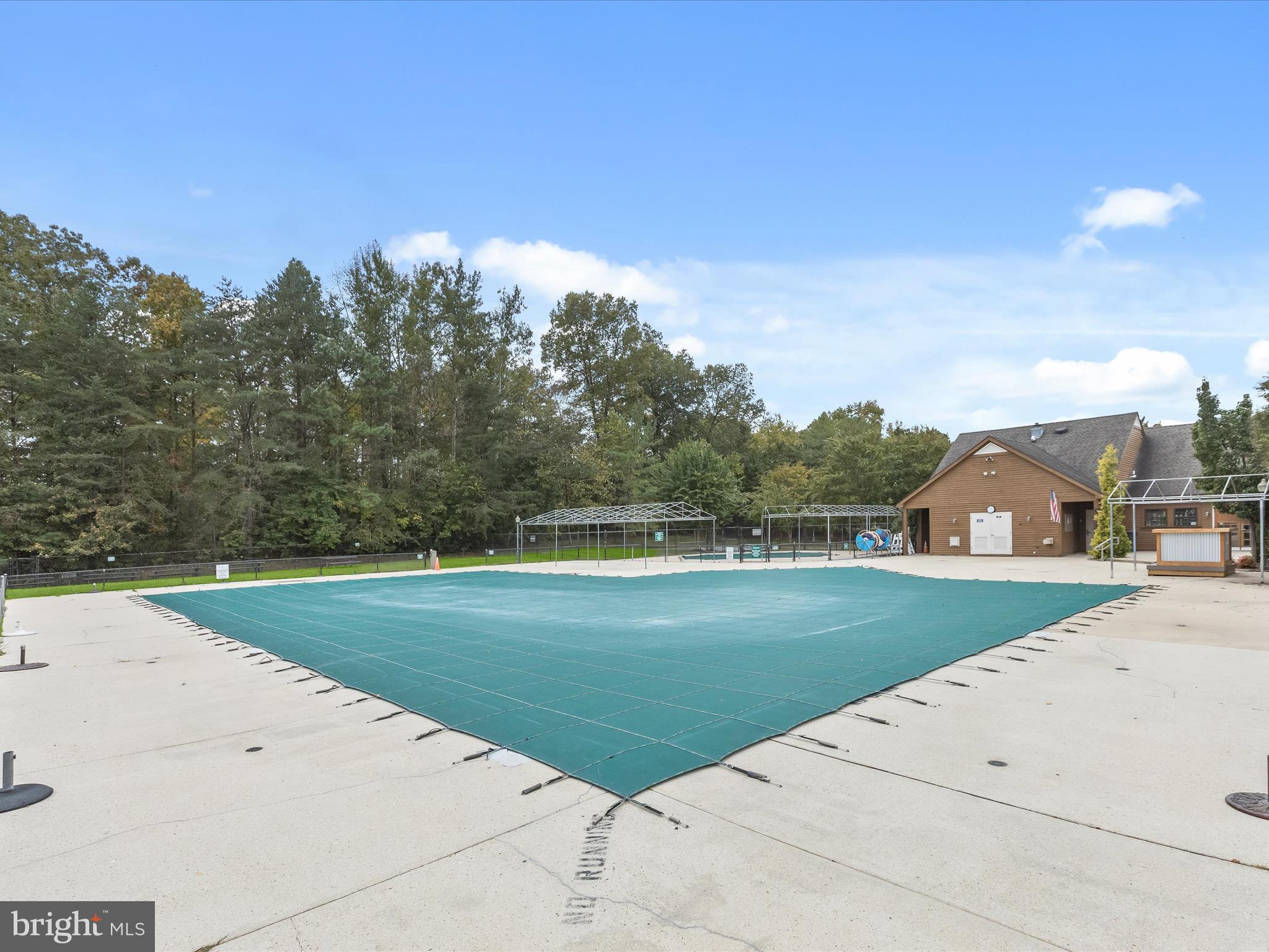 7501 Hillmeade Road Bowie, MD 20720 - Photo 43 of 55 Swimming pool