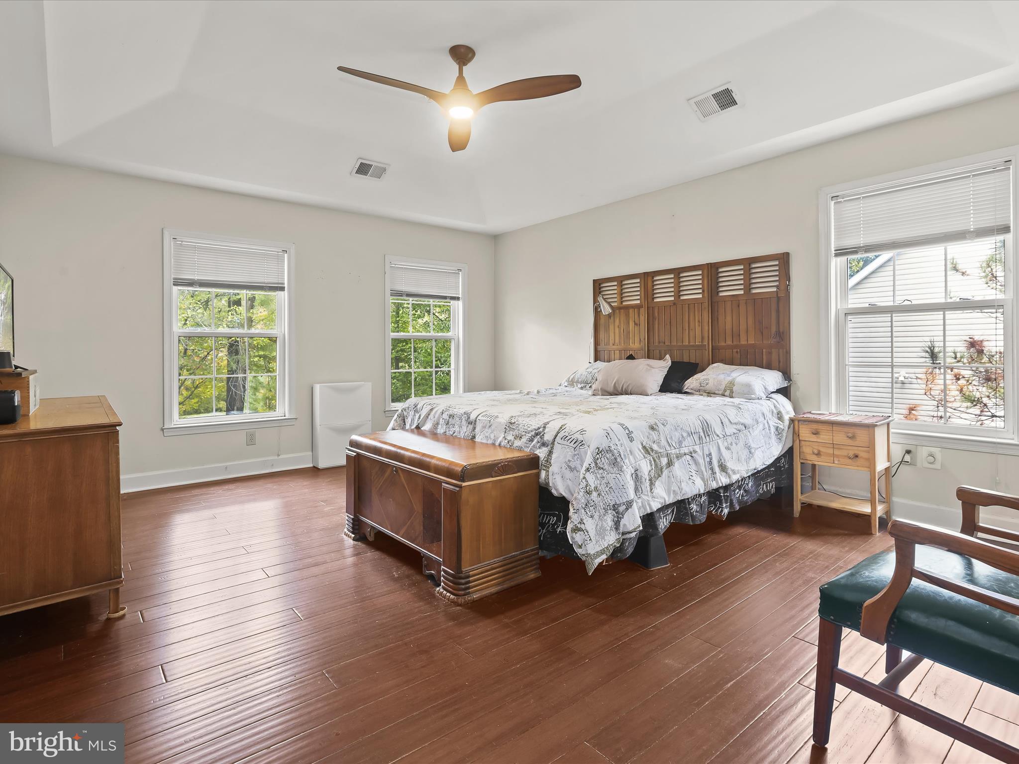 7501 Hillmeade Road Bowie, MD 20720 - Photo 5 of 55 Primary bedroom suite w/ tray ceiling