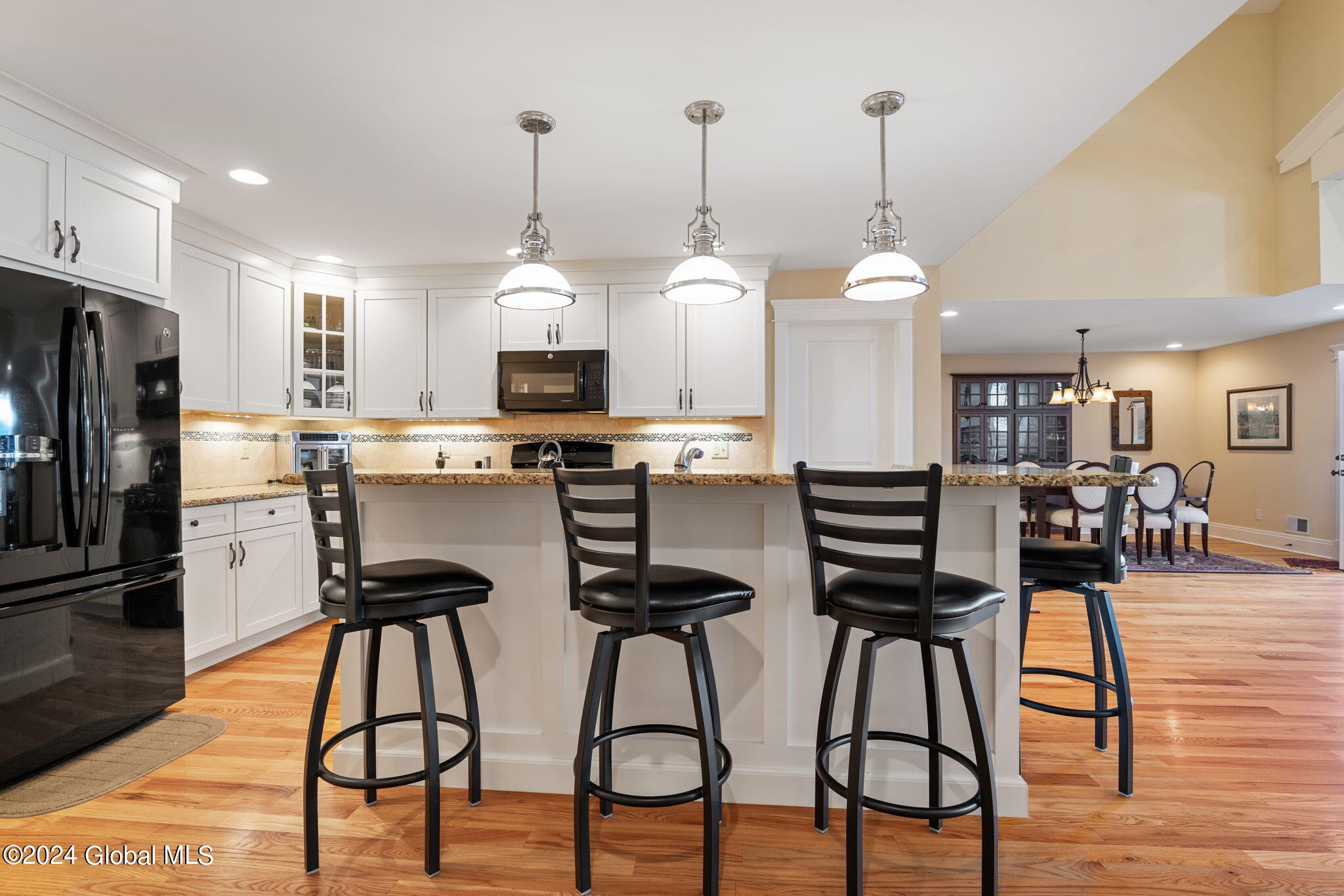 9 Abbey Road Bethlehem, NY 12054 - Photo 17 of 54 17-web-or-mls-9AbbeyRd_17