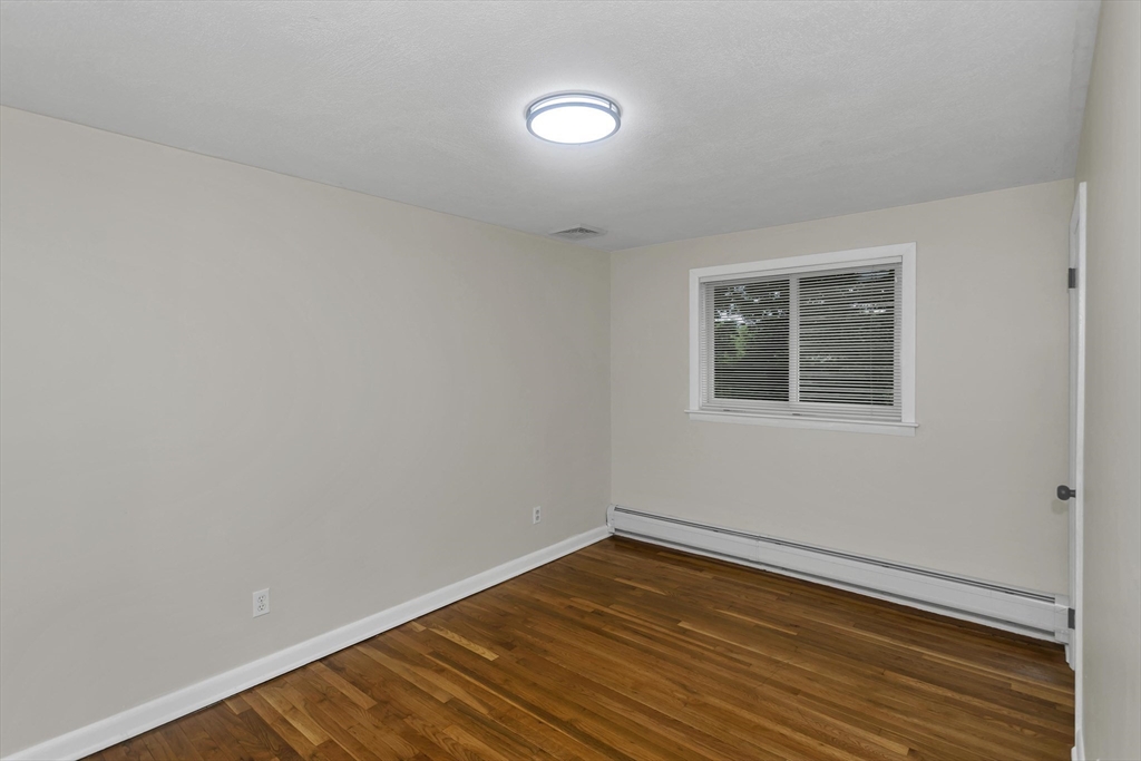 89 Garvey Drive Springfield, MA 01109 - Photo 27 of 34 Gallery Image 27