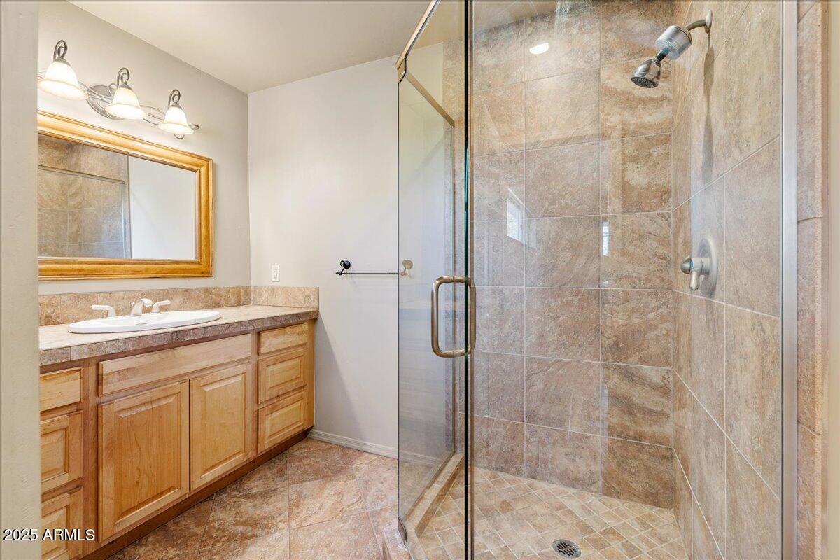 950 Roberts Road Clarkdale, AZ 86324 - Photo 14 of 39 14-Guest Suite