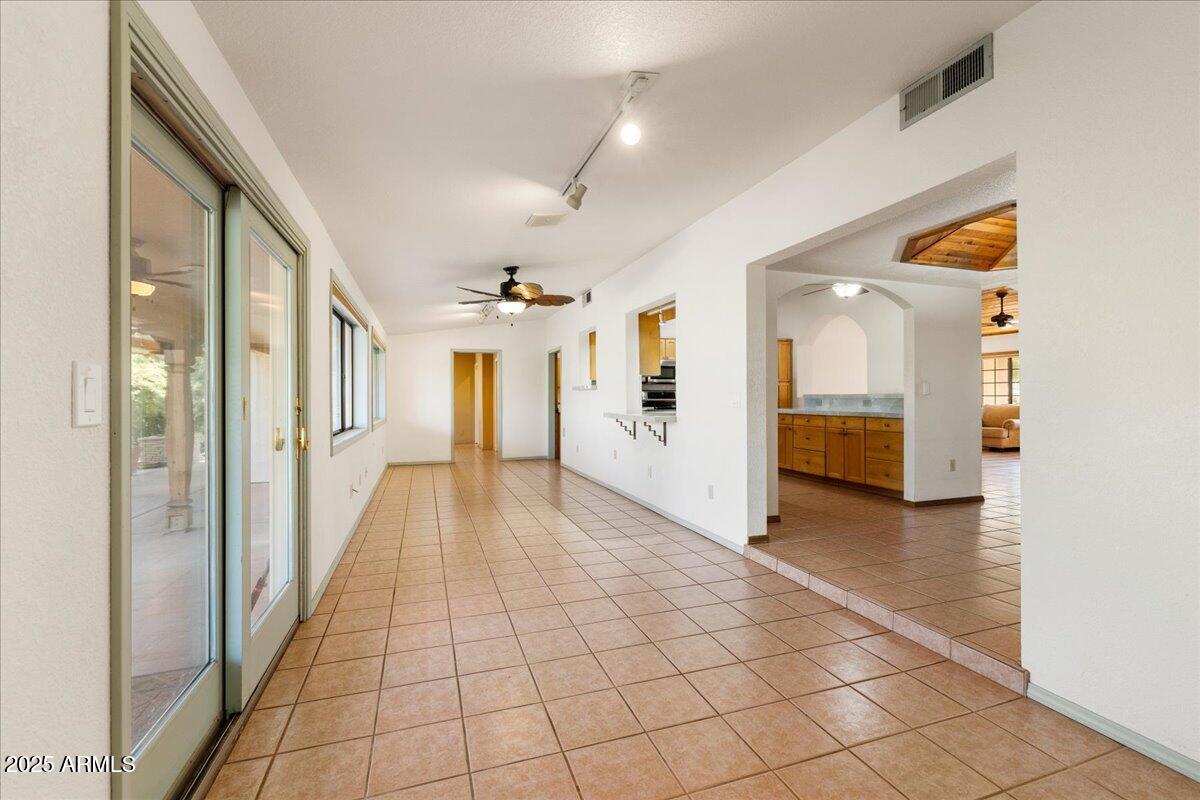 950 Roberts Road Clarkdale, AZ 86324 - Photo 18 of 39 18-Sun Room