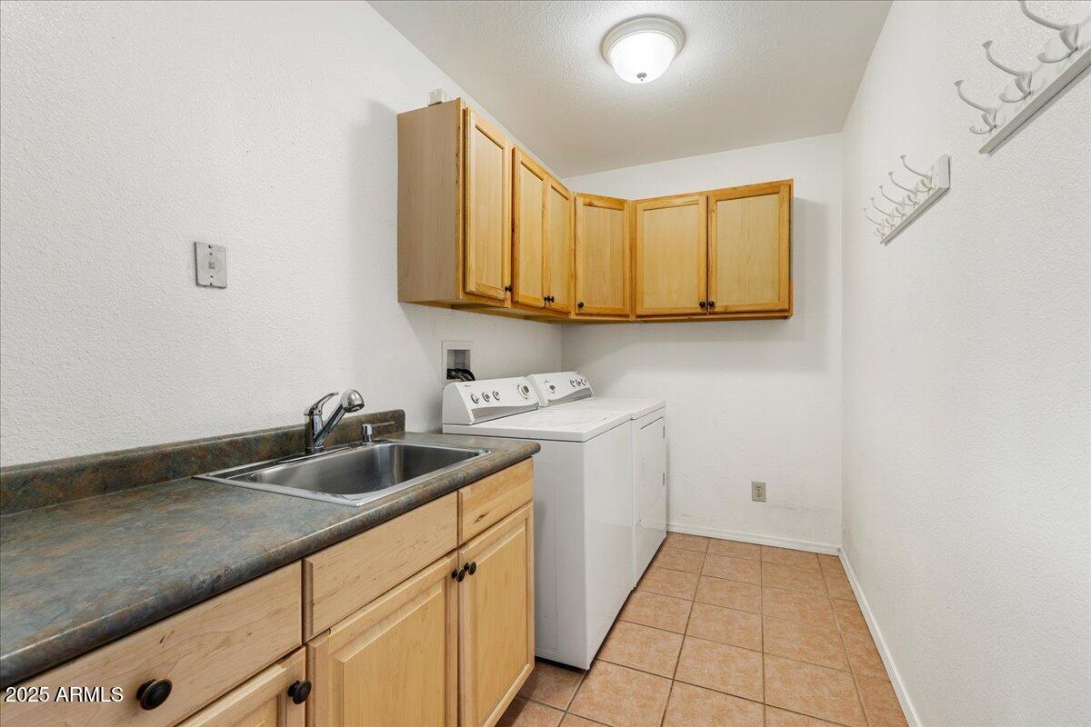 950 Roberts Road Clarkdale, AZ 86324 - Photo 19 of 39 19-Laundry Room