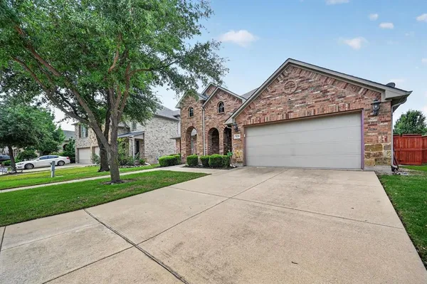 $2,695 | 7221 San Francisco Trail, Fort Worth, TX 76131