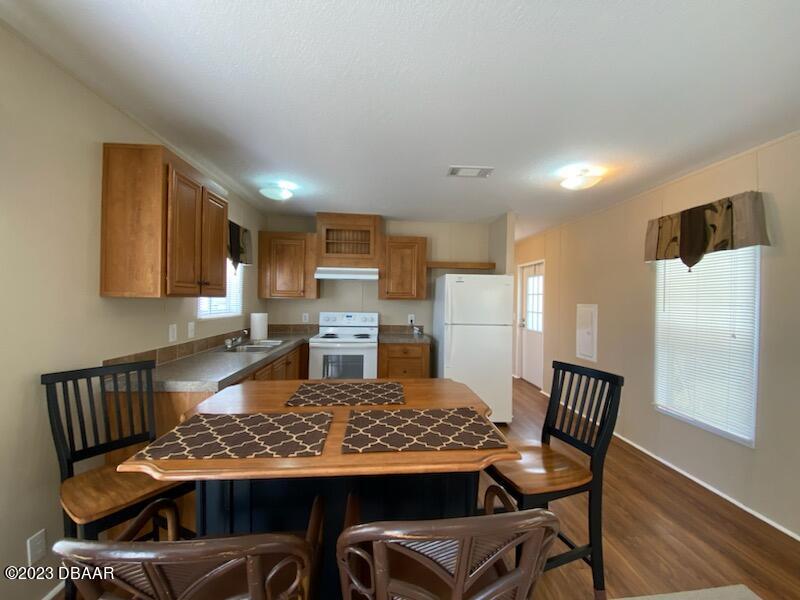 2201 South Ridgewood Avenue, Unit 6 Edgewater, FL 32141 - Photo 14 of 39 IMG_1859