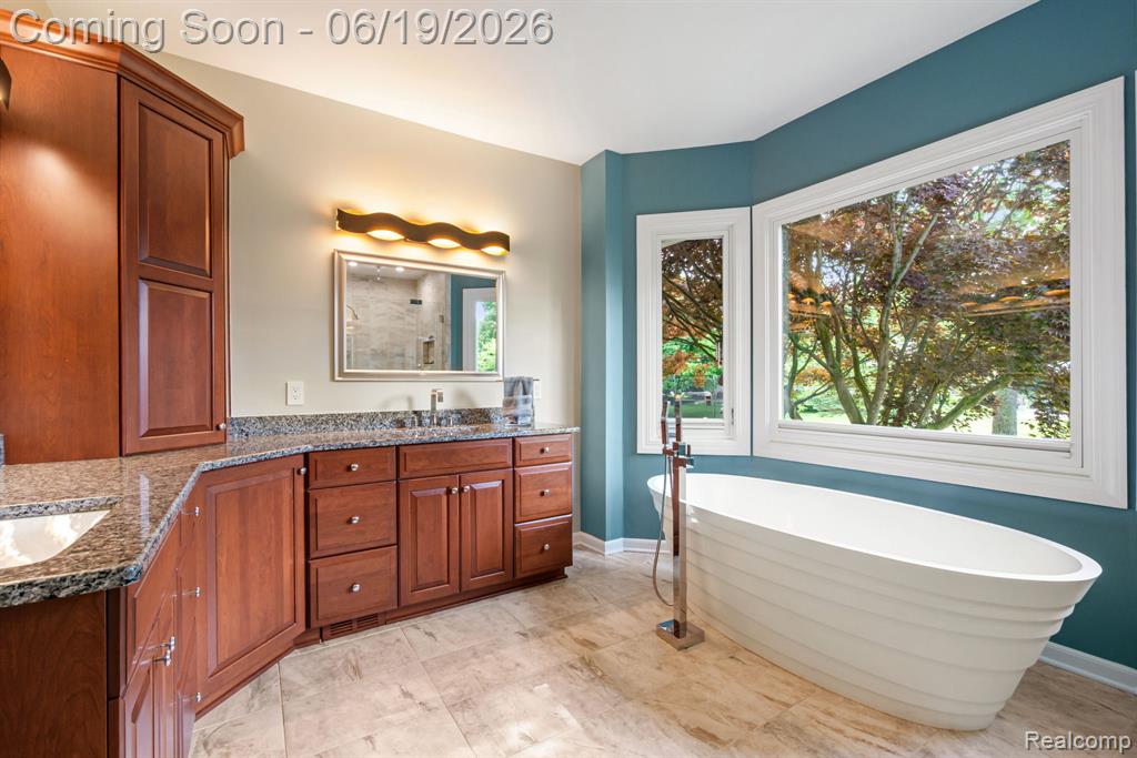 1902 Grayslake Drive Rochester Hills, MI 48306 - Photo 29 of 76