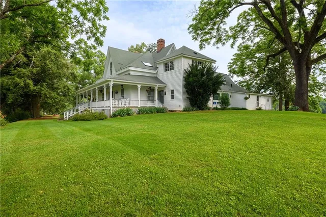 $1,745,000 | 1526 Highway 255, Sautee Nacoochee, GA 30571