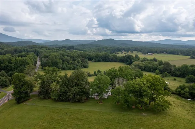 $1,745,000 | 1526 Highway 255, Sautee Nacoochee, GA 30571