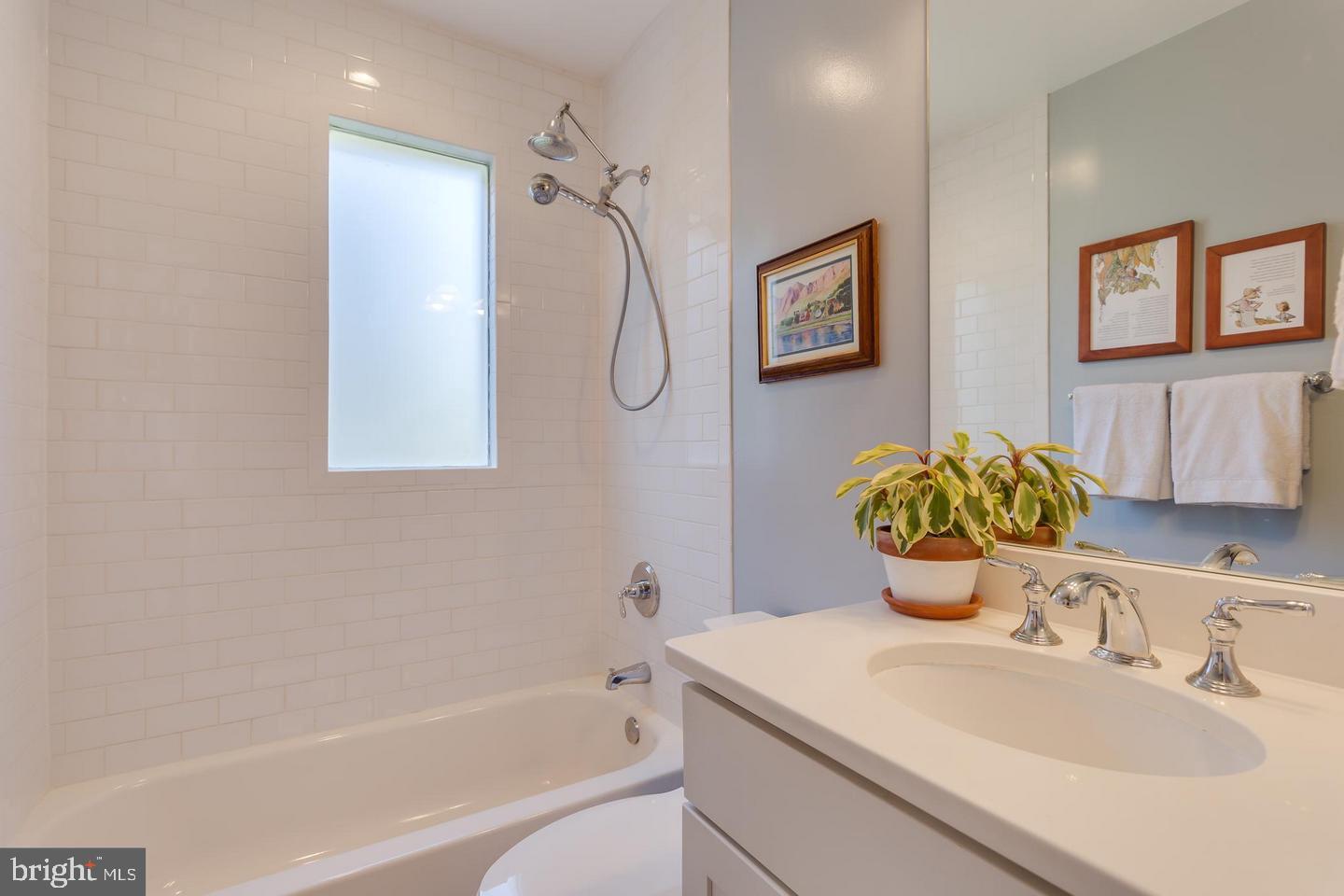 3937 Davis Place Northwest, Unit 3 Washington, DC 20007 - Photo 16 of 21 2nd Full Bath