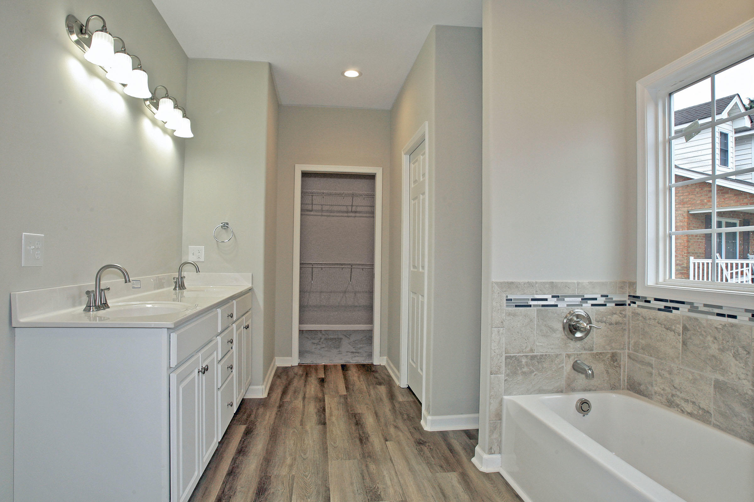 1587 Link Road Bedford, VA 24523 - Photo 19 of 50 Master bath