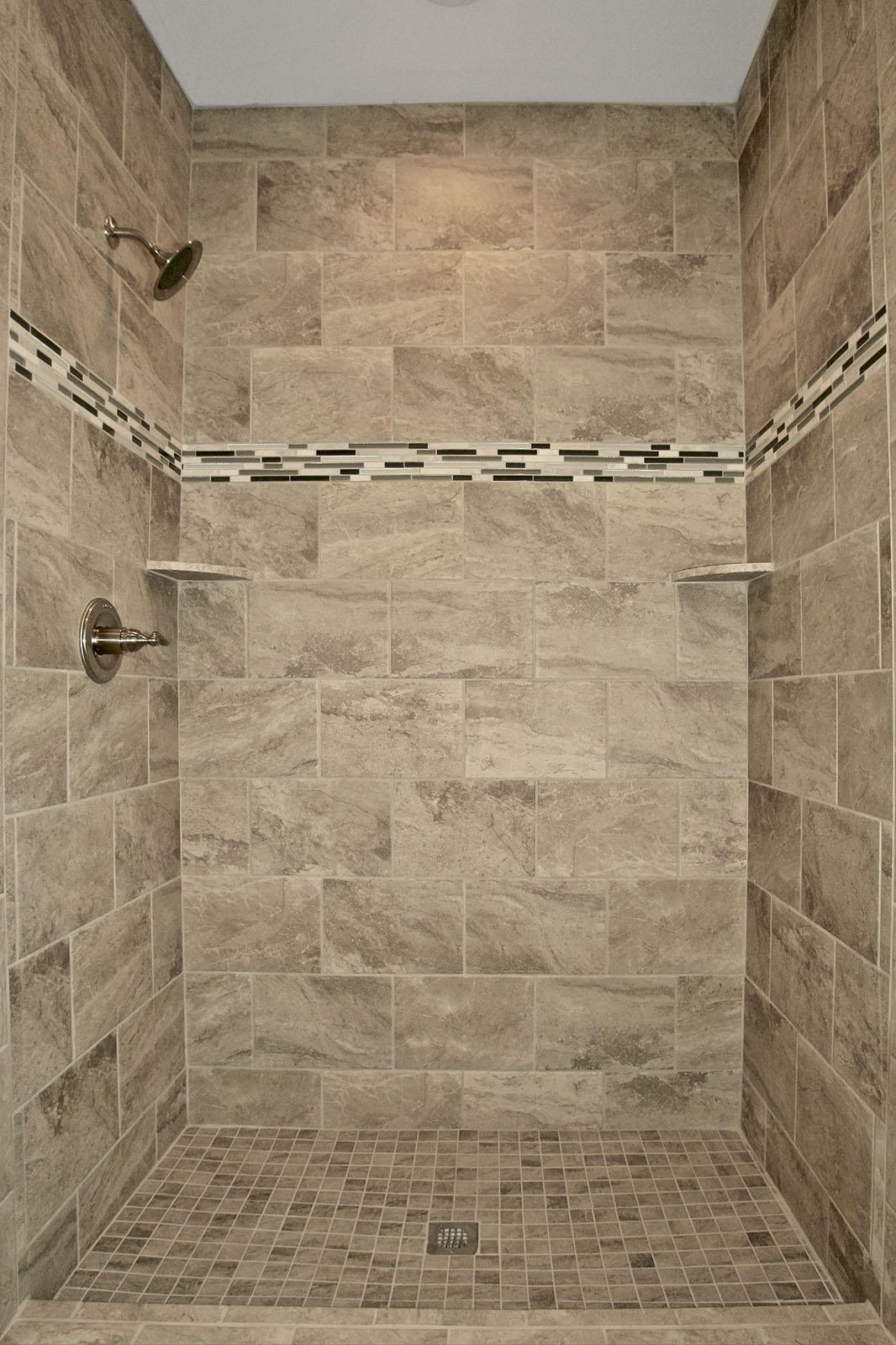 1587 Link Road Bedford, VA 24523 - Photo 24 of 50 Tiled Shower