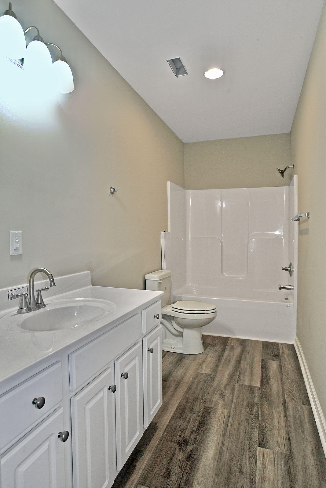 1587 Link Road Bedford, VA 24523 - Photo 41 of 50 lower level bath