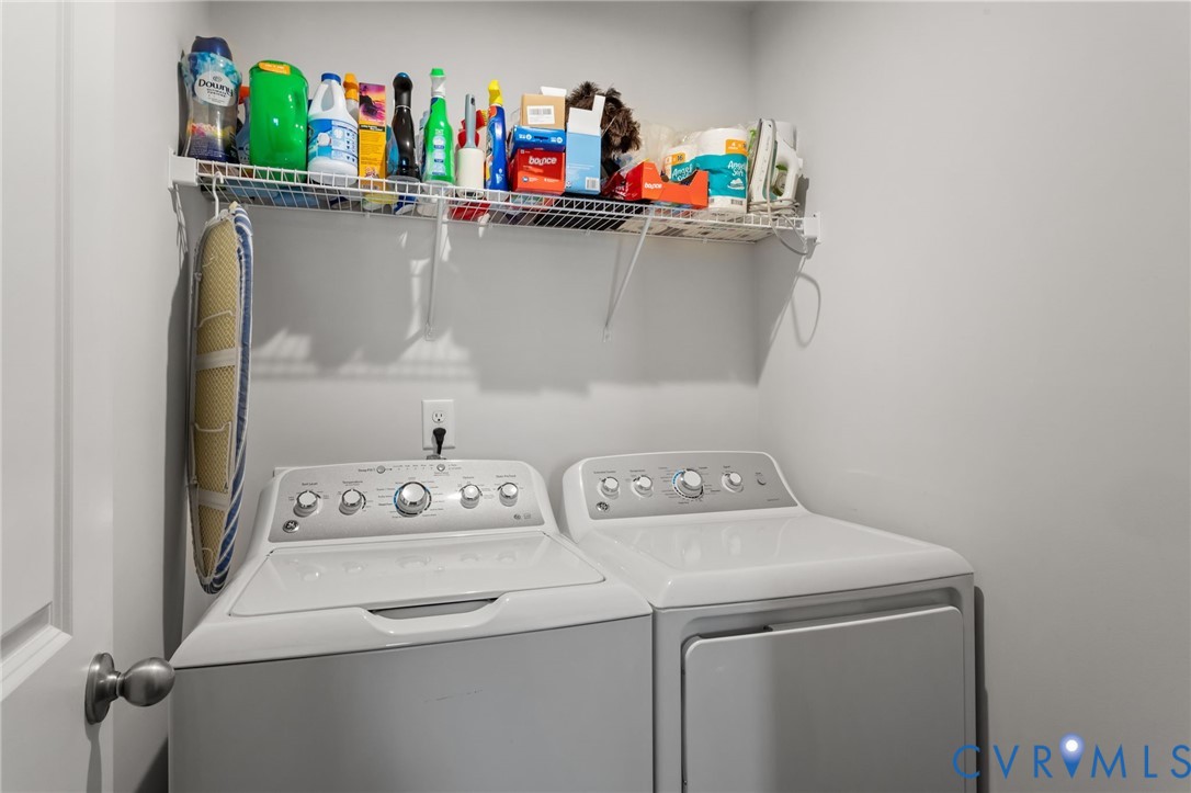 5466 Niles Road Richmond, VA 23234 - Photo 24 of 31 a utility room with dryer and washer