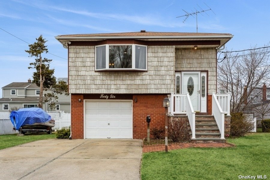 46 West Hampton Road Lindenhurst, NY 11757 - Photo 1 of 1 Gallery Image 1