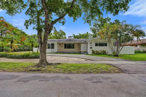 $1,295,000 | 18641 Northeast 21st Avenue, Miami, FL 33179