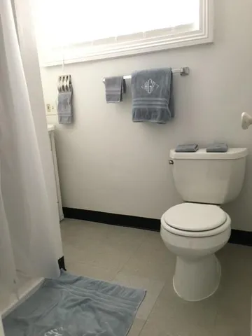 $1,300 | 5419 Magazine Street, Unit A, New Orleans, LA 70115