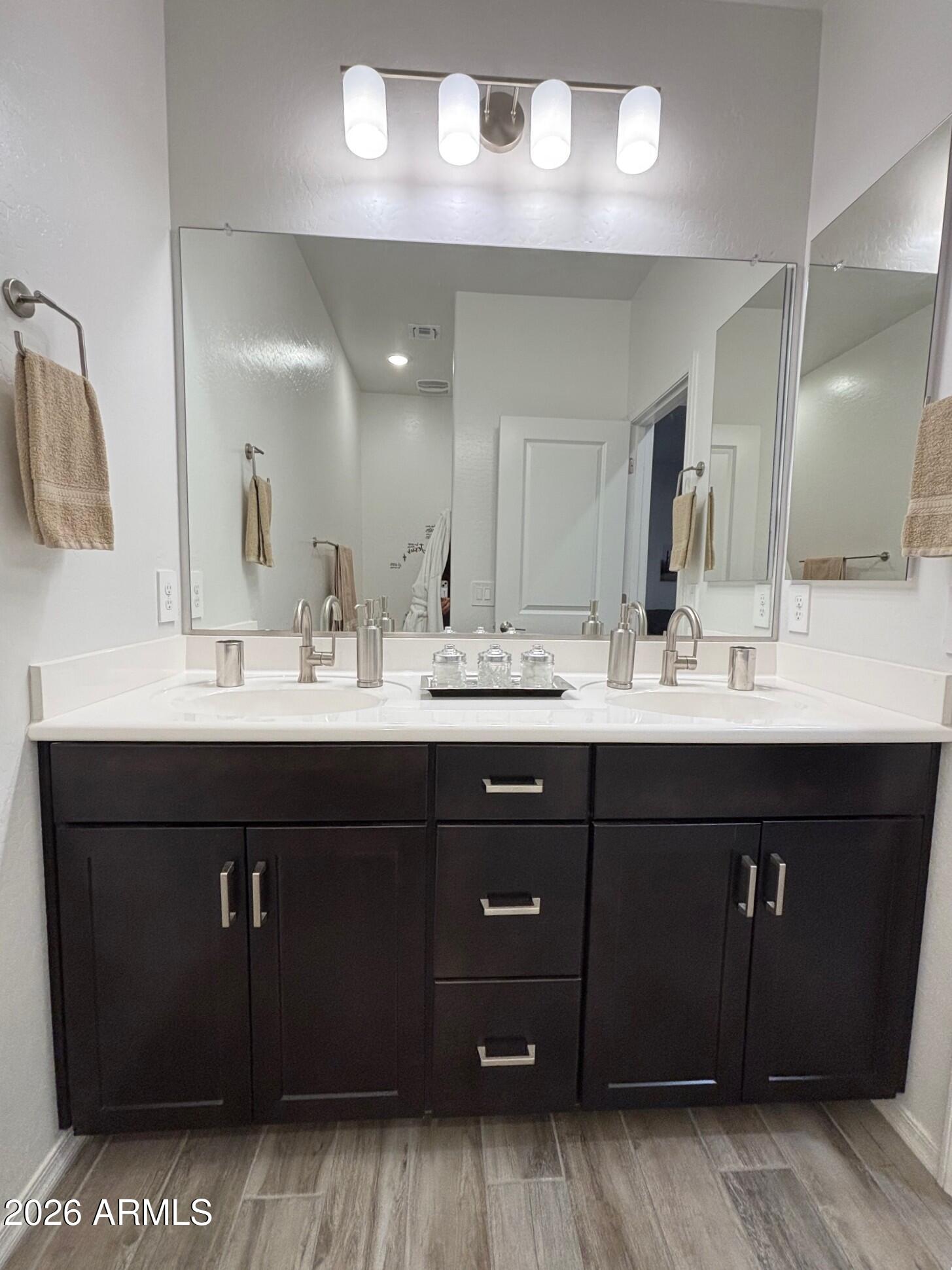 1821 East Bernie Lane, Unit 107 Gilbert, AZ 85295 - Photo 19 of 39 IMG_4544